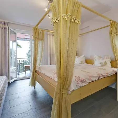 Venus Garden 3*